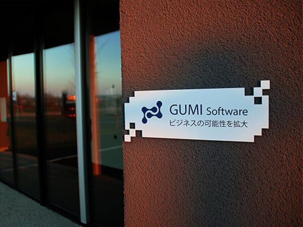Gravotech engraving and marking solutions for Signage industry